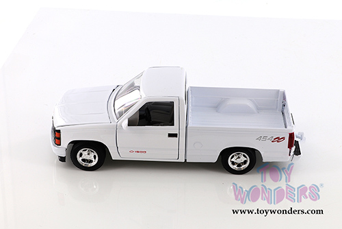 Showcasts Collectibles - Chevrolet&reg; 454 SS Pickup Truck (1992, 1/24 scale die cast model car, White) 73203WT/16D