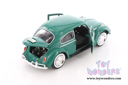 Showcasts® Collectibles - Volkswagen Classic Beetle (1966, 1/24 scale diecast model car, Asstd.) 77223D MAP: $16.99