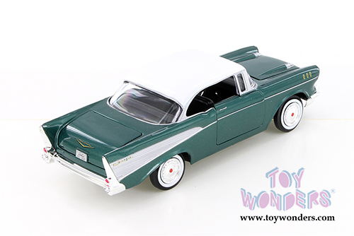 Showcasts Collectibles - Chevy Bel Air Hardtop (1957, 1/24 scale diecast model car, Asstd.) 73228/16D