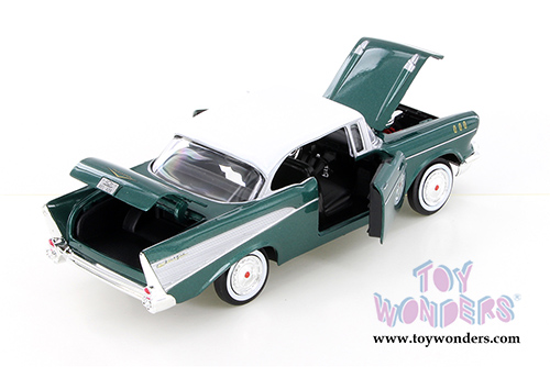 Showcasts Collectibles - Chevy Bel Air Hardtop (1957, 1/24 scale diecast model car, Asstd.) 73228/16D