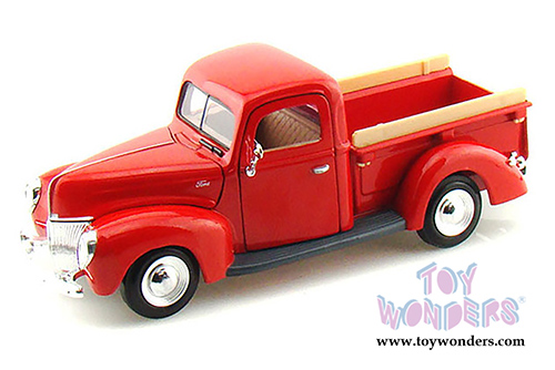 Motormax Premium American - Ford Pickup Truck w/ Teardrop Trailer (1940, 1/24 scale diecast model car, Red) 73234/083