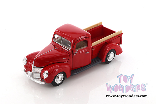 Showcasts Collectibles - Ford Pickup (1940, 1/24 scale diecast model car, Asstd.) 73234/16D