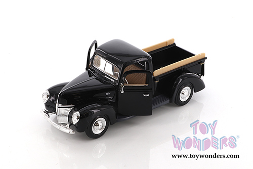 Showcasts Collectibles - Ford Pickup (1940, 1/24 scale diecast model car, Asstd.) 73234/16D
