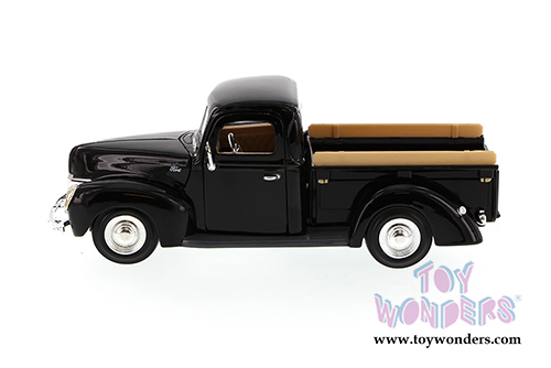 Showcasts Collectibles - Ford Pickup Truck (1940, 1/24 scale diecast model car, Black) 73234AC/BK