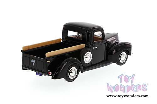 Showcasts Collectibles - Ford Pickup Truck (1940, 1/24 scale diecast model car, Black) 73234AC/BK
