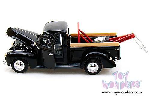 Showcasts Collectibles - Ford Pickup Tow Truck (1940, 1/24 scale diecast model car, Black) 73234T/BK