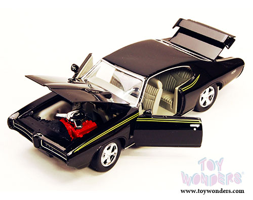 Showcasts Collectibles - Pontiac GTO Judge Hardtop (1969, 1/24 scale diecast model car, Black) 73242AC/BK