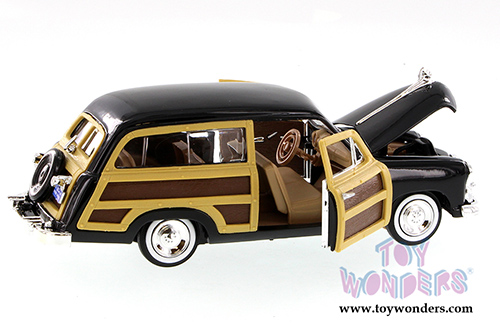 Showcasts Collectibles - Ford  Woody Wagon (1949, 1/24 scale diecast model car, Asstd.) 73260/16D