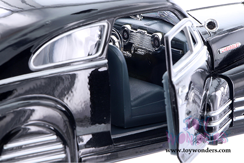 Showcasts Collectibles - Chevy&reg; Aerosedan Fleetline Hard Top (1948, 1/24 scale diecast model car, Asstd.) 73266/16D