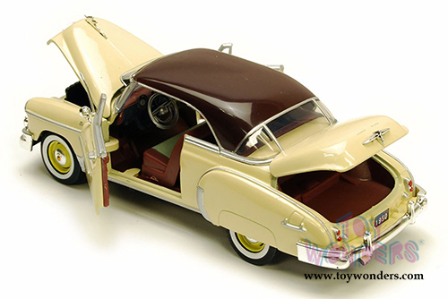 Showcasts Collectibles - Chevy Bel Air Hardtop (1950, 1/24 scale diecast model car, Yellow) 73268AC/YL