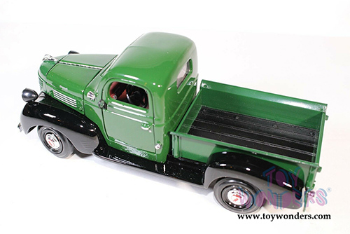 Showcasts® Collectibles - Plymouth Pickup (1941, 1/24 scale diecast model car, Green) 73278AC/GN MAP: $22.99