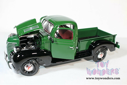 Showcasts® Collectibles - Plymouth Pickup (1941, 1/24 scale diecast model car, Green) 73278AC/GN MAP: $22.99