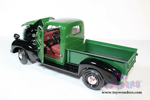 Showcasts® Collectibles - Plymouth Pickup (1941, 1/24 scale diecast model car, Green) 73278AC/GN MAP: $22.99