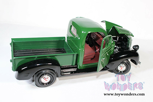 Showcasts® Collectibles - Plymouth Pickup (1941, 1/24 scale diecast model car, Green) 73278AC/GN MAP: $22.99