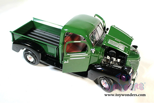 Showcasts® Collectibles - Plymouth Pickup (1941, 1/24 scale diecast model car, Green) 73278AC/GN MAP: $22.99