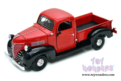 Showcasts® Collectibles - Plymouth Pickup (1941, 1/24 scale diecast model car, Red) 77278R MAP: $22.99