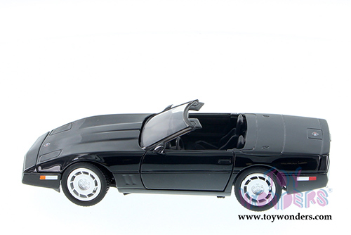 Showcasts Collectibles - Chevy Corvette Convertible (1986, 1/24 scale diecast model car, Asstd.) 73298/16D