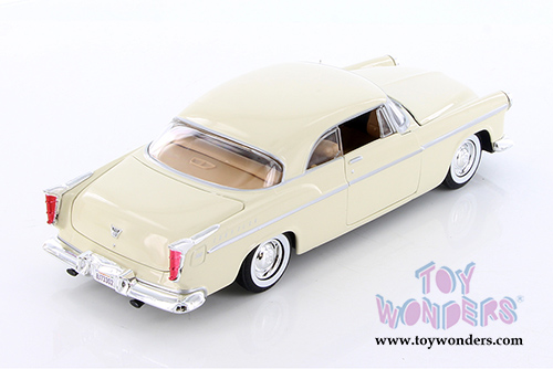 Showcasts Collectibles - Chrysler C300 Hardtop (1955, 1/24 scale diecast model car, Asstd.) 73302/16D