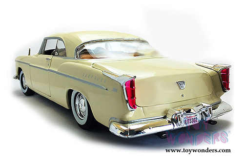 Showcasts Collectibles - Chrysler C300 Hardtop (1955, 1/24 scale diecast model car, Yellow) 73302AC/YL