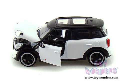 Showcasts Collectibles - Mini Cooper S Countryman w/ Sunroof (1/24 scale diecast model car, White) 73353W/6