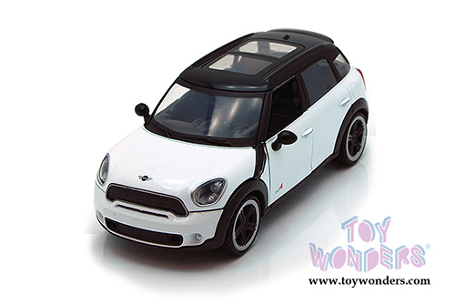 Showcasts Collectibles - Mini Cooper S Countryman w/ Sunroof (1/24 scale diecast model car, White) 73353W/6