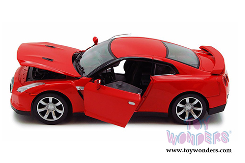 Showcasts Collectibles - Nissan GTR Hardtop (1/24 scale diecast model car, Red) 73384OR/6