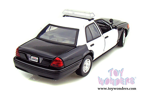 Motormax - Ford Crown Victoria Undecorated Police Hardtop (2001, 1/18 scale diecast model car, Black & White) 73516