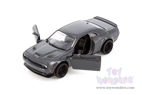 Showcasts® Collectibles - Dodge Challenger SRT Hellcat Widebody Hardtop (2018, 5" diecast model car, Asstd.) 73675D MAP: $7.99