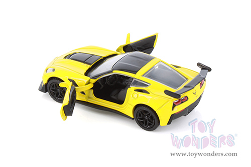 Showcasts® Collectibles - Chevrolet® Corvette® ZR-1 Hardtop  (2019, 4.5" diecast model car, Asstd.) 73678D MAP: $7.99