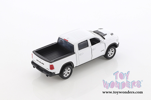 Showcasts Collectibles - Ram 1500 Crew Cab Pickup Truck Assortment (2019, 1/43 scale diecast model car, Asstd.) 73679/2D