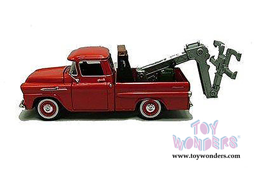 Motormax Premium American - Chevy&reg; Apache Fleetside Pickup Tow Truck (1958, 1/24 scale diecast model car, Red) 75343AC