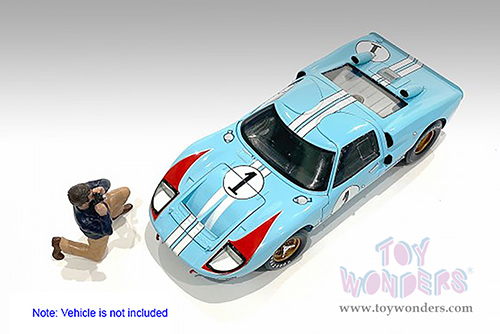 American Diorama Figurine - Race Day 2 Figure IV (1/18 scale, Black/Light Brown) 76298