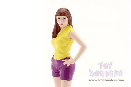 American Diorama Figurine - Girls Night Out - Cara (1/18  scale, Yellow/Purple) 76303