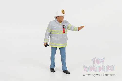 American Diorama Figurine - Firefighters | Fire Captain (1/24 scale, Light Gray/Blue) 76418