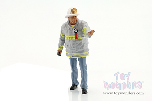 American Diorama Figurine - Firefighters | Fire Captain (1/24 scale, Light Gray/Blue) 76418