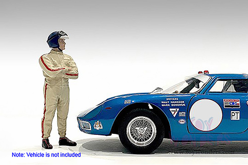American Diorama Figurine - Racing Legends | The 60s Driver A (1/18 scale, Beige) 76349