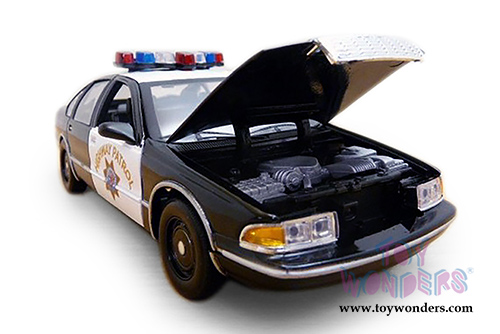Motormax - Chevrolet&reg; Caprice&trade; CHP California Highway Patrol (1993, 1/24 scale diecast model car, Black/White) 76442CA