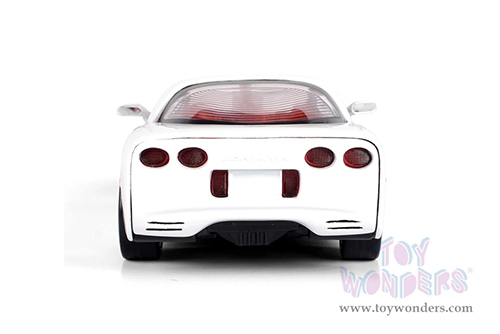 Showcasts®  Collectibles - Chevrolet® Corvette® Hardtop (1997, 1/24 scale diecast model car, White) 77210W MAP: $22.99