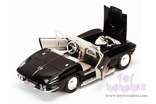 Showcasts® Collectibles - Chevrolet® Corvette® Convertible (1967, 1/24 scale diecast model car, Black) 77224BK MAP: $22.99
