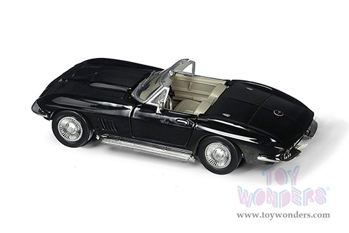 Showcasts® Collectibles - Chevrolet® Corvette® Convertible (1967, 1/24 scale diecast model car, Black) 77224BK MAP: $22.99