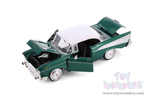 Showcasts® Collectibles - Chevy Bel Air Hardtop (1957, 1/24 scale diecast model car, Green) 77228GD MAP: $19.99