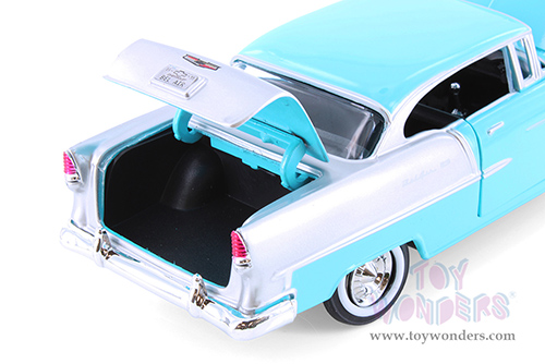 Showcasts® Collectibles - Chevy® Bel Air® Hardtop (1955, 1/24 scale diecast model car, Light Blue) 77229LBU MAP: $22.99