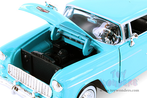Showcasts® Collectibles - Chevy® Bel Air® Hardtop (1955, 1/24 scale diecast model car, Light Blue) 77229LBU MAP: $22.99