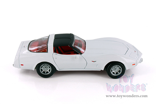 Showcasts® Collectibles - Chevrolet® Corvette® Hardtop (1979, 1/24 scale diecast model car, White) 77244WR MAP: $22.99
