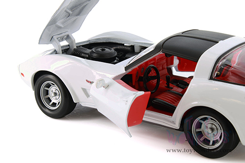Showcasts® Collectibles - Chevrolet® Corvette® Hardtop (1979, 1/24 scale diecast model car, White) 77244WR MAP: $22.99