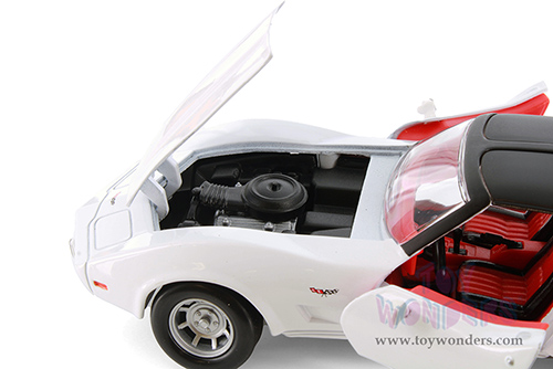 Showcasts® Collectibles - Chevrolet® Corvette® Hardtop (1979, 1/24 scale diecast model car, White) 77244WR MAP: $22.99
