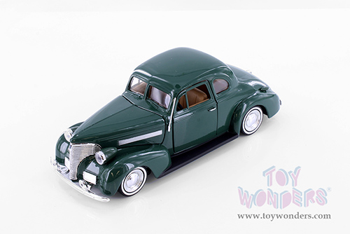 Showcasts® Collectibles - Chevrolet® Coupe Hardtop (1939, 1/24 scale die cast model car, Asstd.) 77247D MAP: $19.99