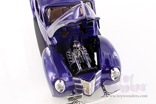 Showcasts® Collectibles - Ford Sedan Delivery (1940, 1/24 scale diecast model car, Purple) 77250D MAP: $19.99
