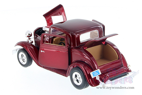 Showcasts® Collectibles - Ford Coupe Hard Top (1932, 1/24 scale diecast model car, Red) 77251R MAP: $22.99
