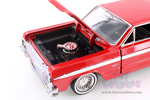 Showcasts® Collectibles - Chevy Impala Hardtop (1964, 1/24 scale diecast model car,  Asstd.) 77259D MAP: $19.99
